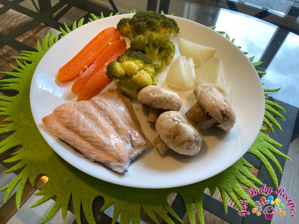 Steamed vegetables with fish