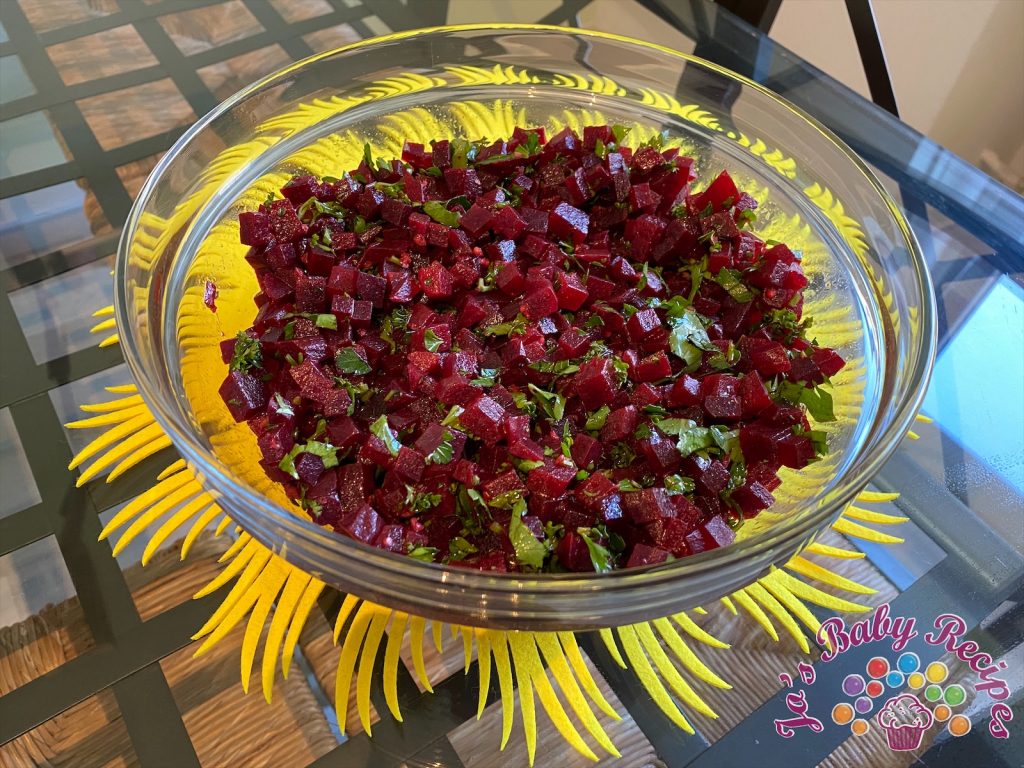 Baby friendly beetroot salad with garlic and parsley