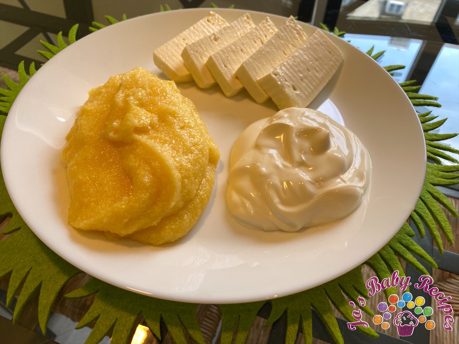 Baby friendly starters with polenta, cheese and sour cream
