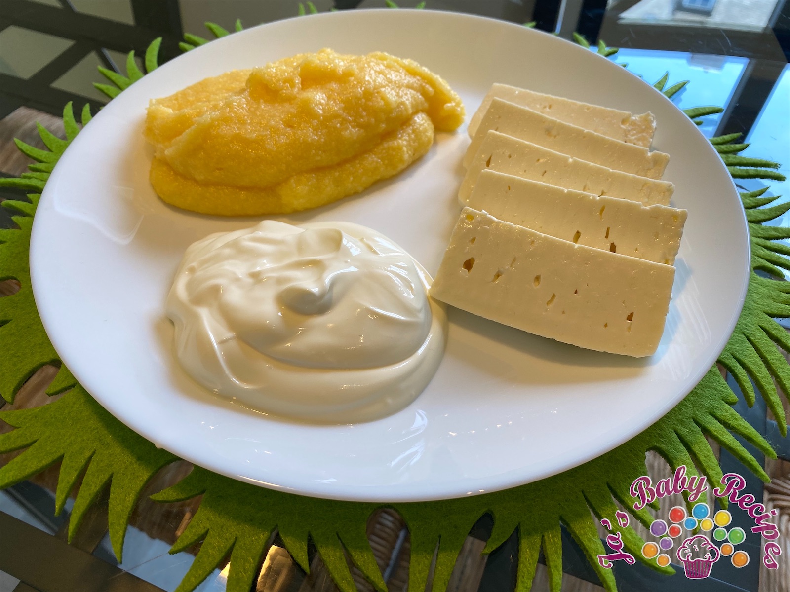 Baby friendly starters with polenta, cheese and sour cream