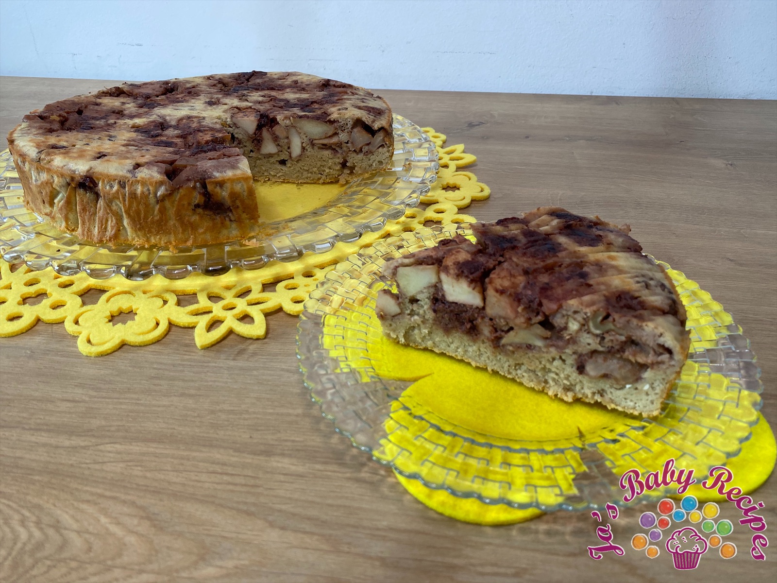 Upside down cake with apples and nuts