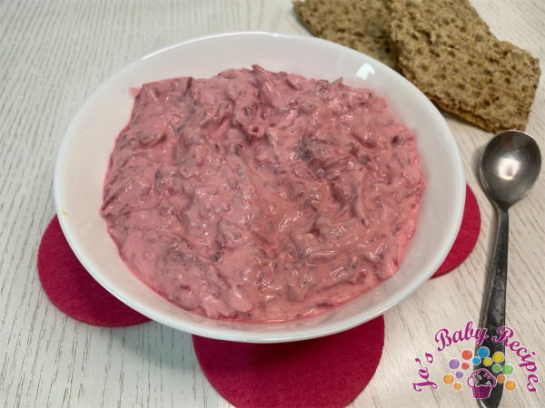 Cream of red beets and ricotta for babies
