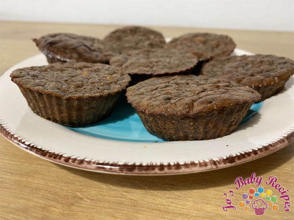 Muffins with carob and mascarpone for babies