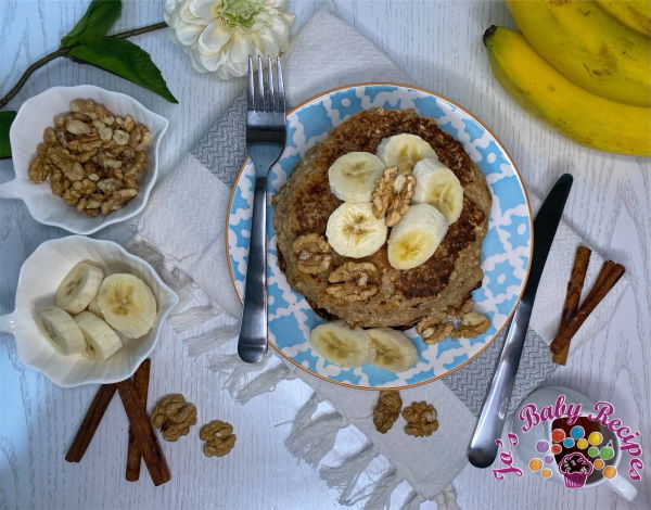 Amarican style pancakes with oatmeal and bananas for babies