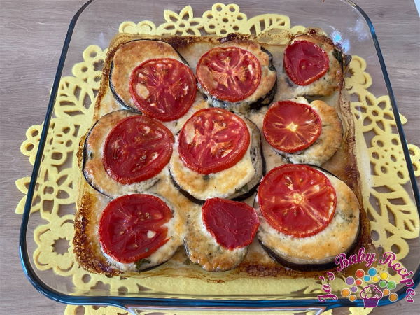 Antreu with eggplant, cheese and tomatoes for babies