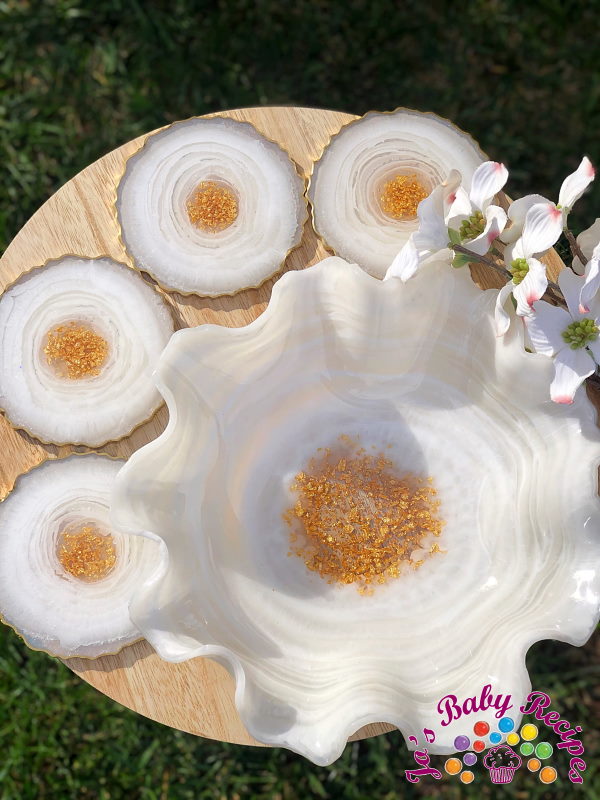 Set of 4 round ribs and white fruiting from resin, PWE-14