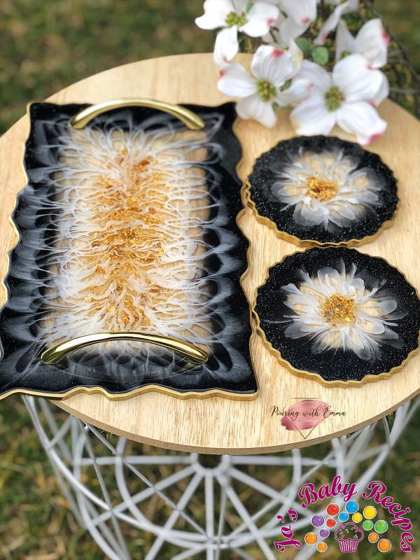 Rectangular tray set and 2 round ribs black with white and gold resin, PWE-16