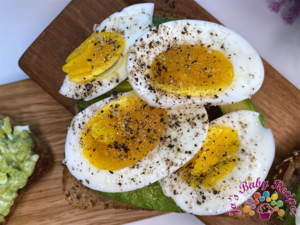Toast with avocado and boiled egg