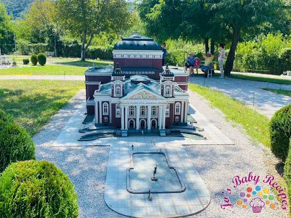 Mini Bulgaria Park &#8211; vezi cele mai faimoase cladiri si locuri populare din Bulgaria intr-un singur loc